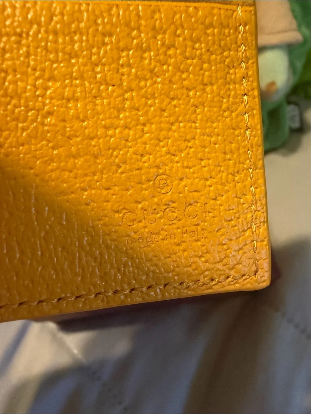 Gucci men wallet beige with yellow trim